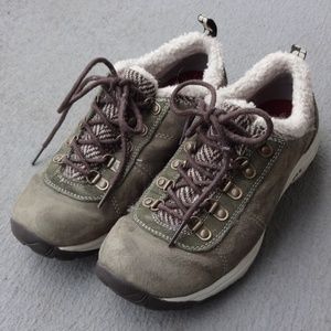 Merrell Size 7 Kamori Chill Dark Olive/Ivory Shoe